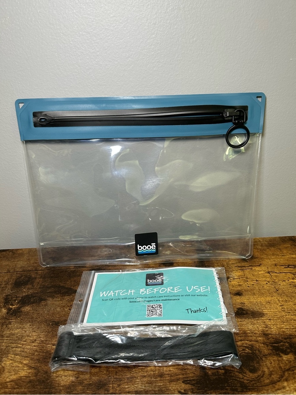 Booē Large Waterproof Travel Pouch